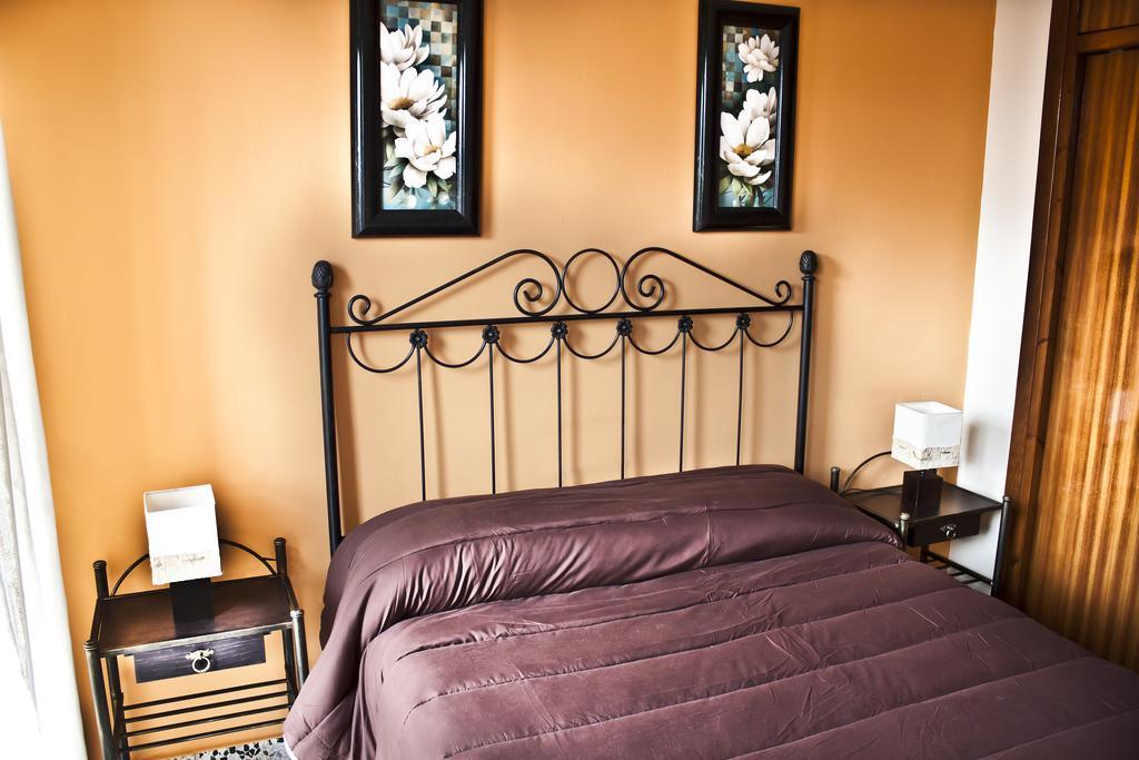 אורגיווה Cortijo Puerta Casas Rurales חדר תמונה